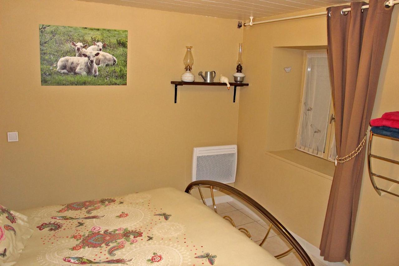 Le Pre De Luceau Bed & Breakfast Blet Bagian luar foto